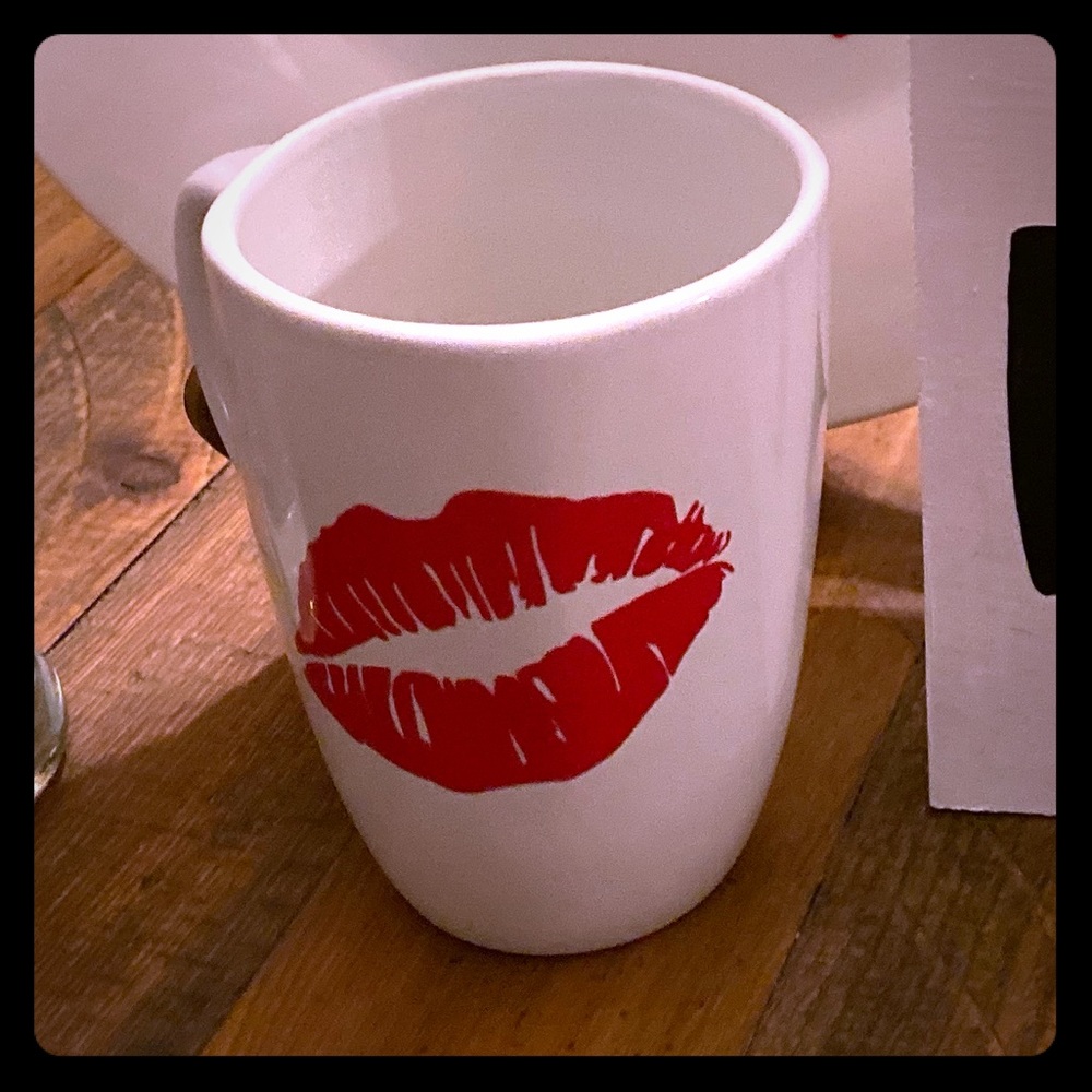 Red Lips Valentine Coffee Mug